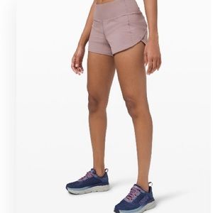 Lululemon Mid-Rise 4” Shorts Size 6 tall